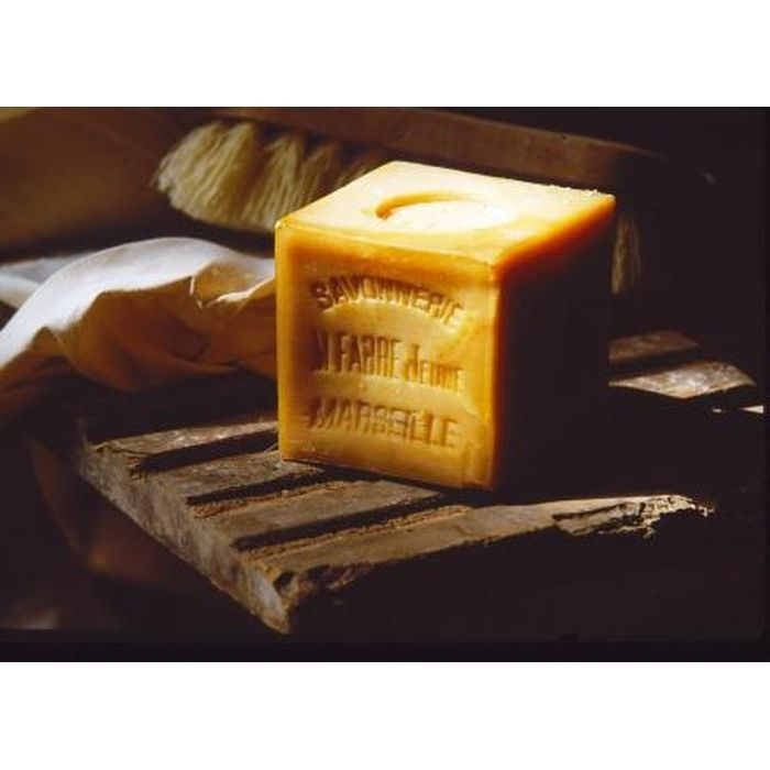 Le savon Marius Fabre est fabriqué selon la méthode traditionnelle depuis plus de 100 ans